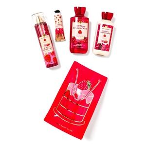 Bath & Body Works Strawberry Pound Cake
